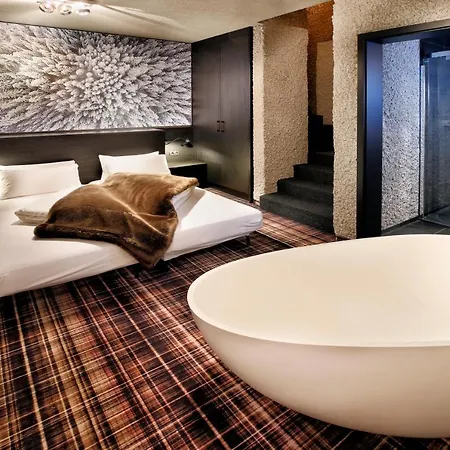 아파트 Heart - Manufaktur *